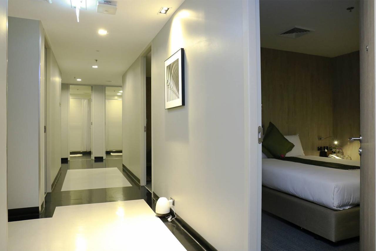 Sleep Box By Miracle -Booked On Hourly Basis Hostel Bangkok Bagian luar foto