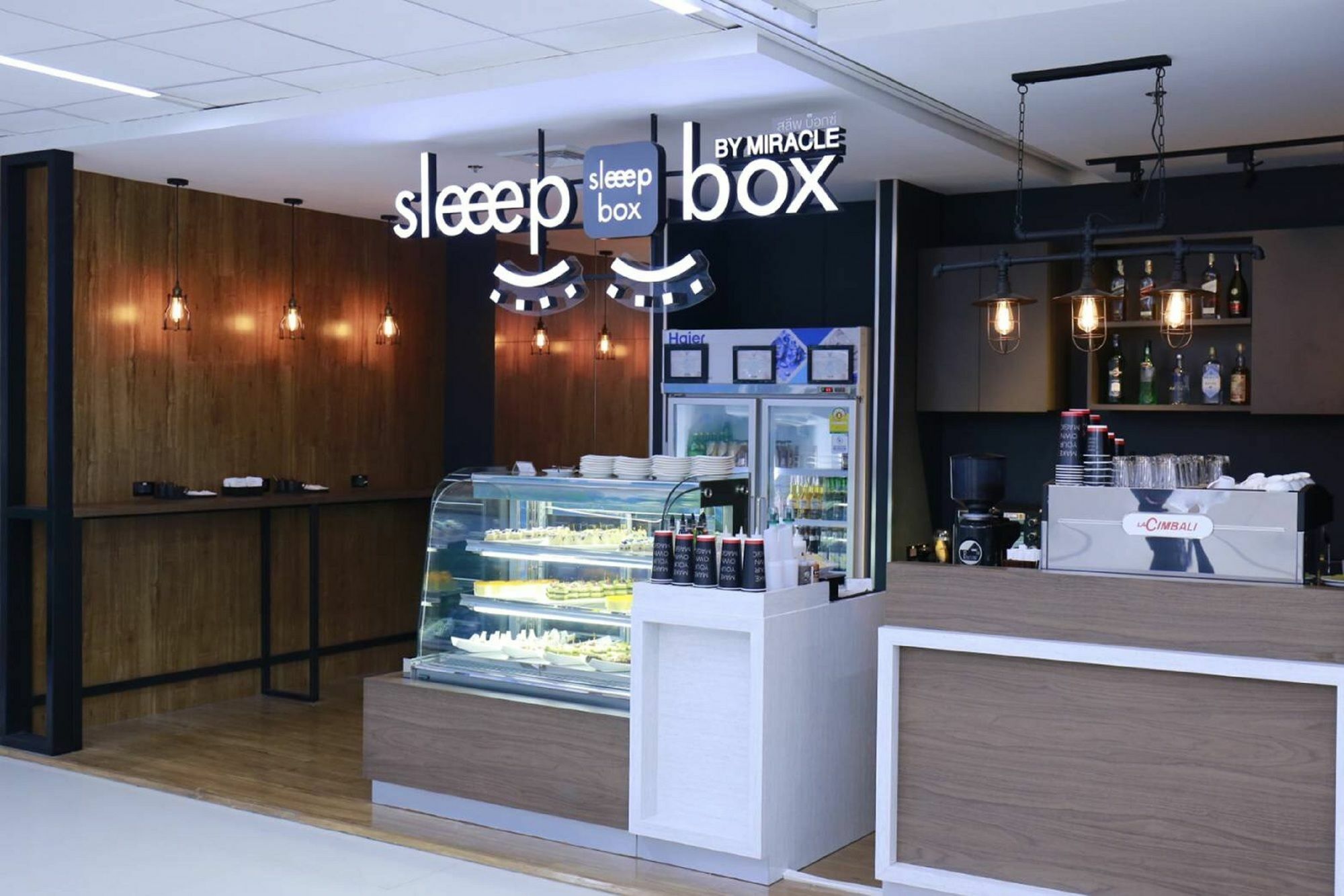 Sleep Box By Miracle -Booked On Hourly Basis Hostel Bangkok Bagian luar foto