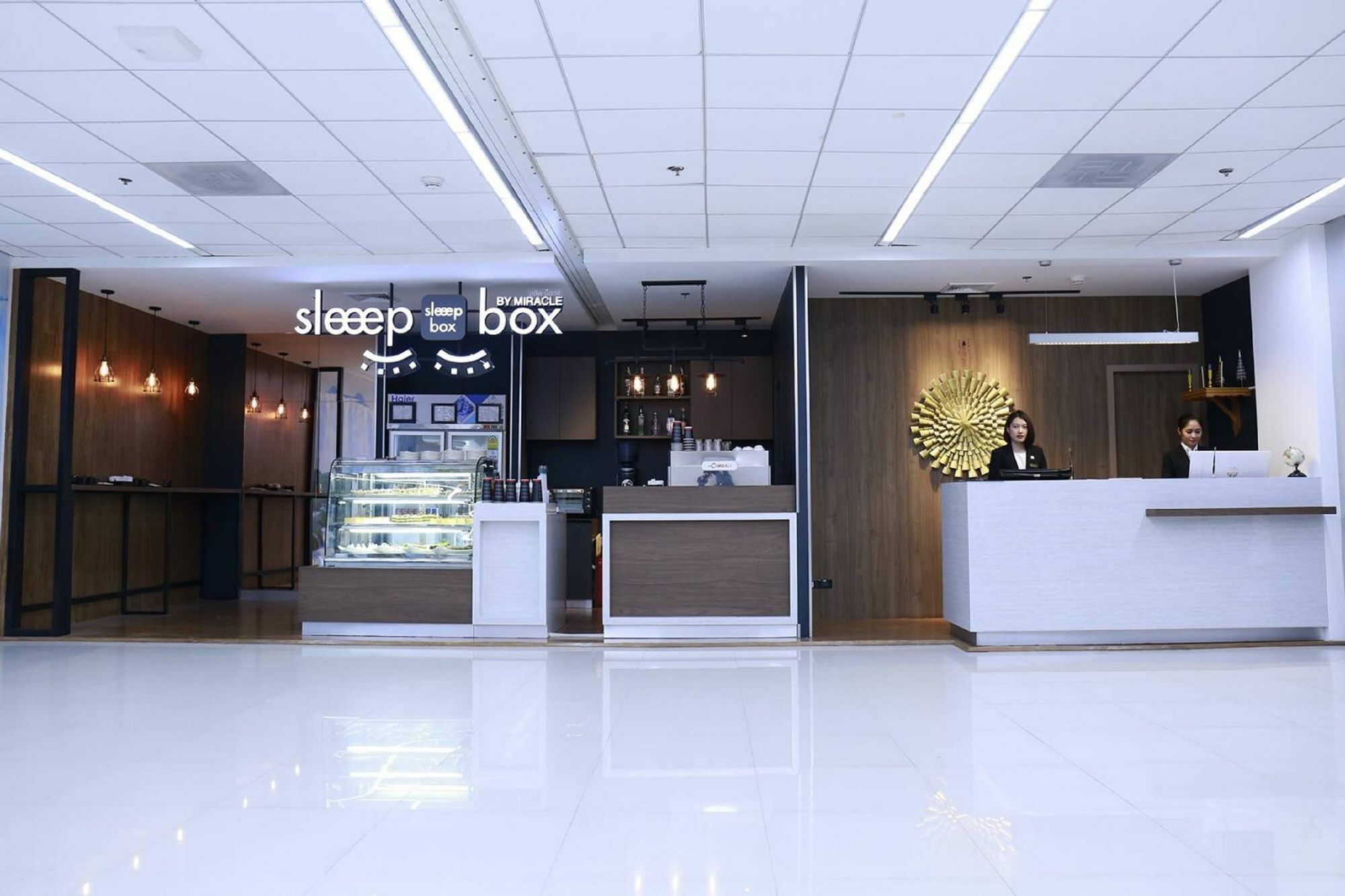 Sleep Box By Miracle -Booked On Hourly Basis Hostel Bangkok Bagian luar foto